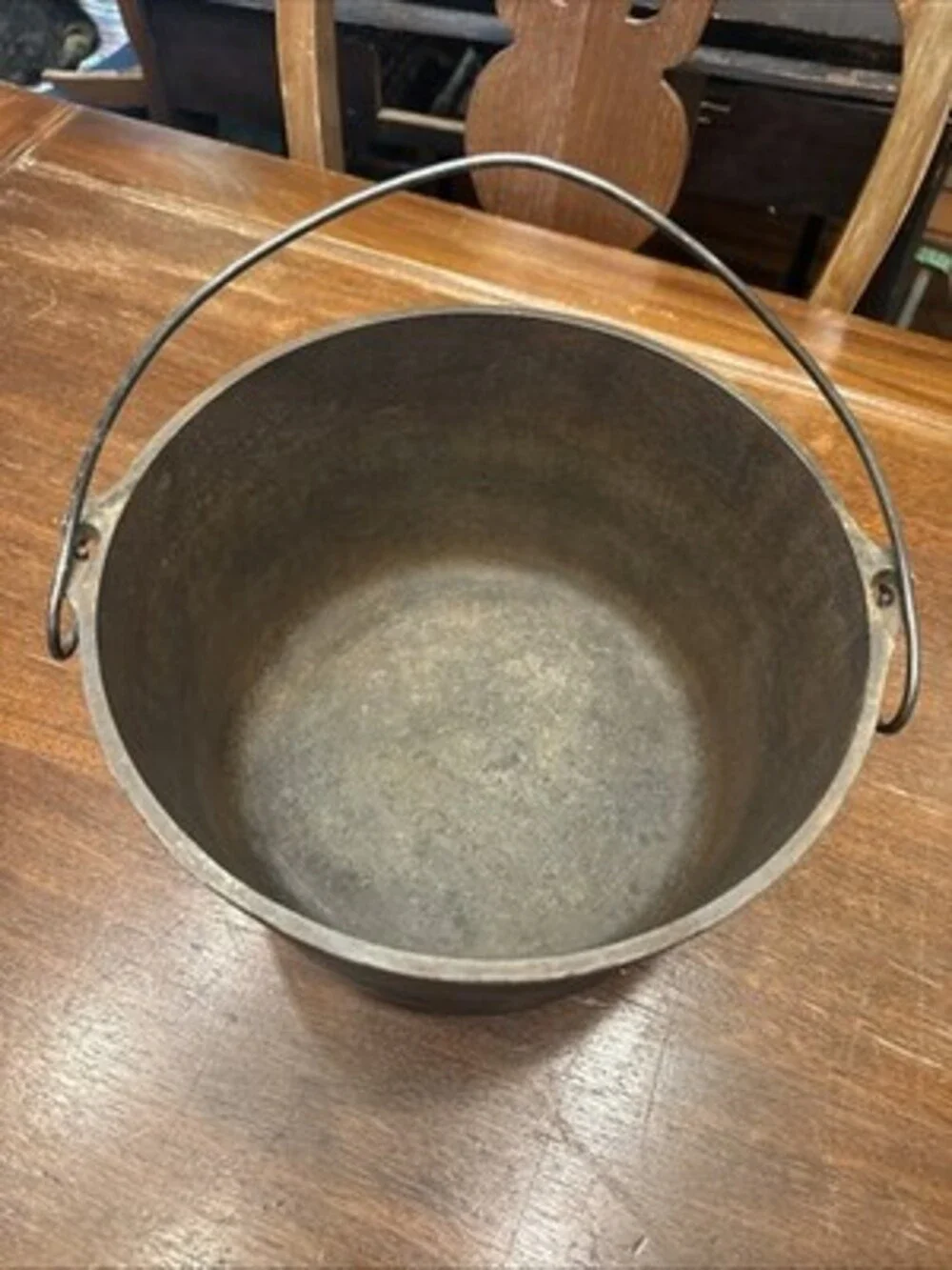 Vintage Cast-Iron Dutch Oven FBP-D 8” Bail Handle